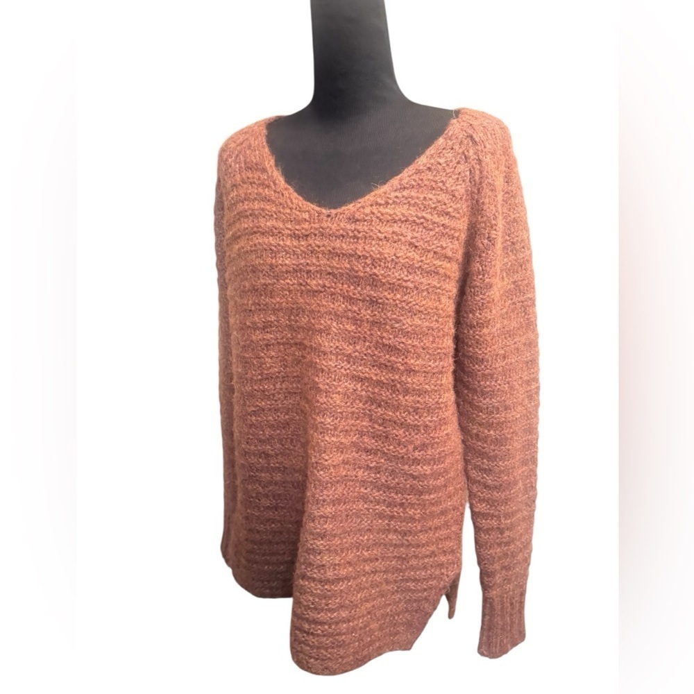 MOHAIR AND WOOL BIANCA B Italian Made V Neck Fluffy Sweater Size MED Cozy EUC - Picture 4 of 16